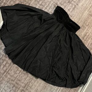 Elegant Black Vintage Midi Skirt with velvet waistband